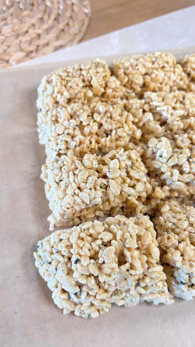 Brown butter miso rice krispies treats with furikake 🫠
This umami packed, no bake, sweet treat comes together in 10 minutes. 

Ingredients:
1 stick 4 tablespoons unsalted butter
1 tablespoon miso
1 bag of mini marshmallows (10oz)
6 cups Rice Krispies
2 tablespoons furikake (optional)

1)Line 8x8 baking pan with parchment paper 
2)Brown butter on low heat and mix in miso paste, then add in and melt the marshmallows. Turn off heat.
3)Pour in the Rice Krispies and furikake and mix to combine.
4)Spread evenly in the lined baking pan and push down to compact let cool,cut,and enjoy!

❤️SAVE for later and FOLLOW me for more recipes like this!

#brownbutter #miso #ricekrispytreats #easyrecipe #dessert #sweettreat #ricekrispietreats #foodinstagram #cookingasmr #dessertideas #homemade #feedfeed @thefeedfeed